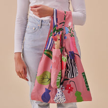 Load image into Gallery viewer, Vases Pattern Compact Eco-Friendly Duckhead Umbrella